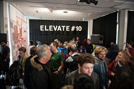 Publikum beim Elevate-Diskursprogramm